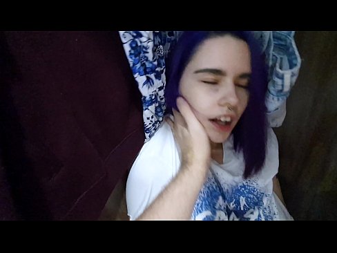 ❤️ Atradu savu māsu skapī un palīdzēju viņai beigt. Kaltais porno pie mums lv.credit-assorti.ru